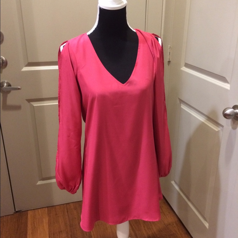 *NEW *Lovers + Friends Babydoll Dress -open sleeve